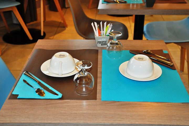 Breakfast/Coffee Service 25 of 36