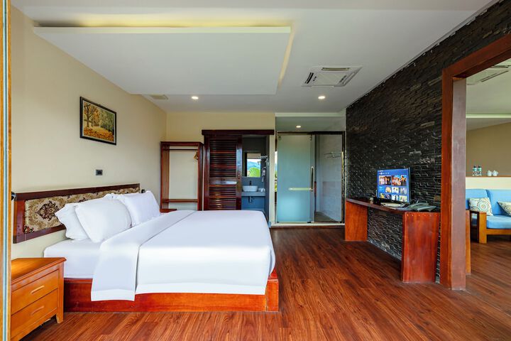 Room 14 of 63