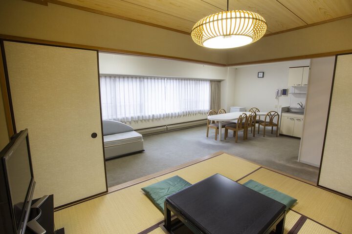 Room 19 of 108