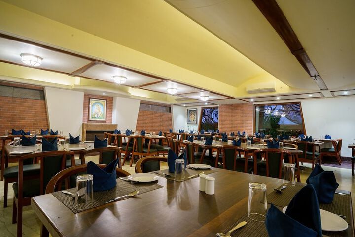 Dining 68 of 123