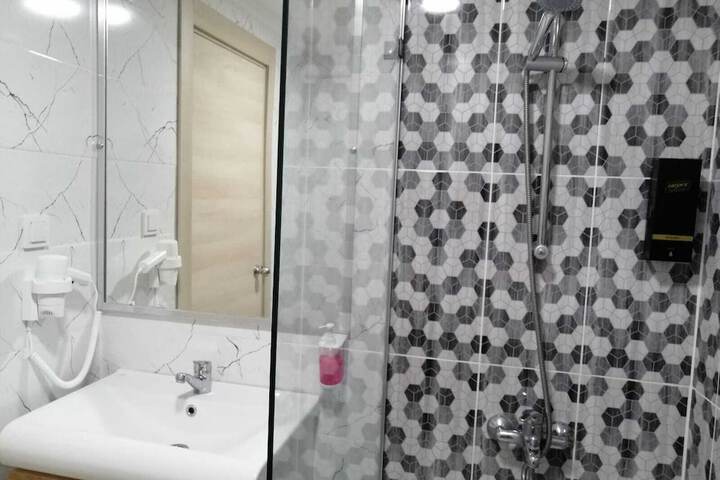 Room 30 of 64