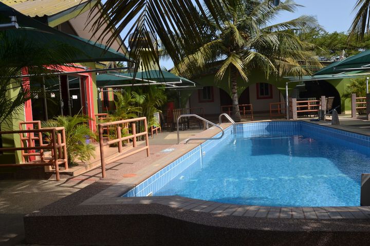 Pool 7 of 24