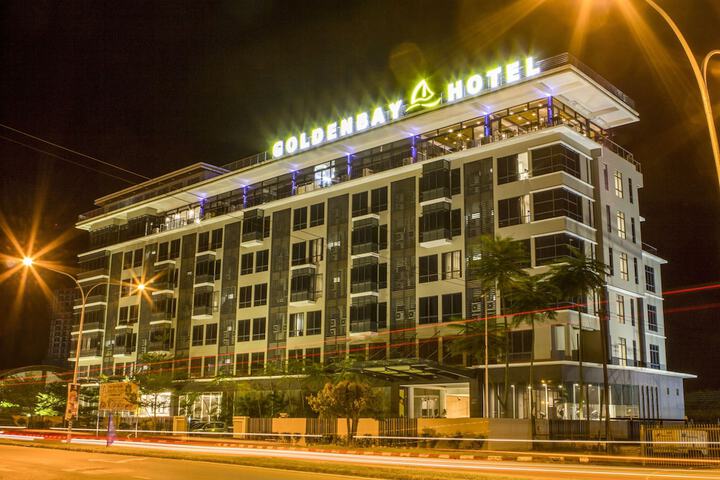 Image of Goldenbay Hotel