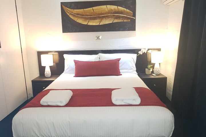 Room 18 of 113