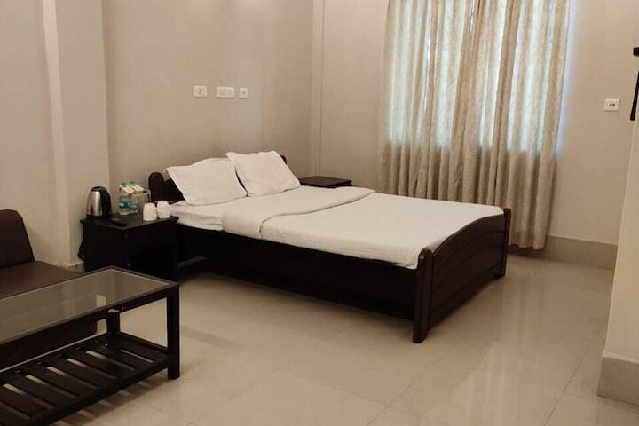 Room 9 of 35