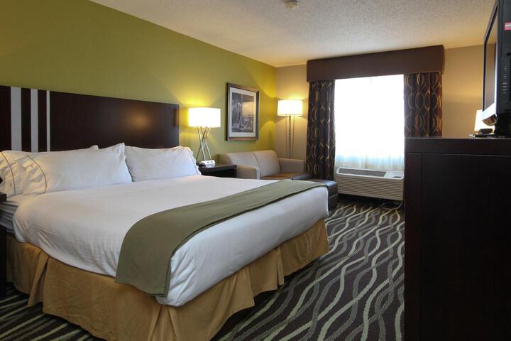 Standard Double Bed (1 of 2)