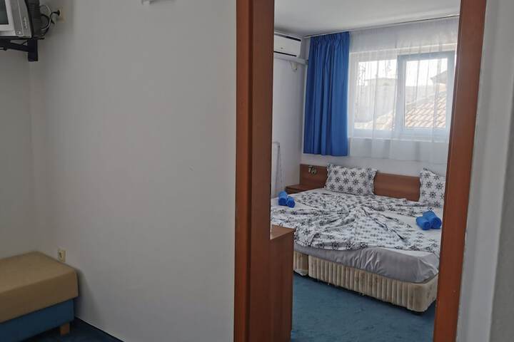 Room 7 of 15