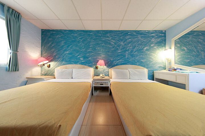 Room 21 of 68