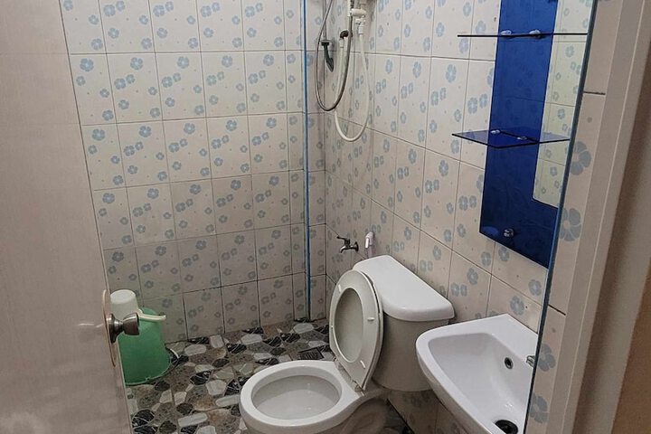 Room 8 of 19