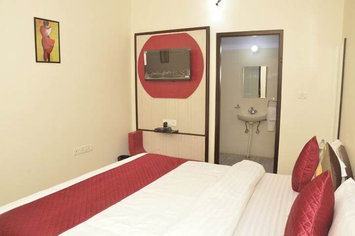 Room 14 of 60