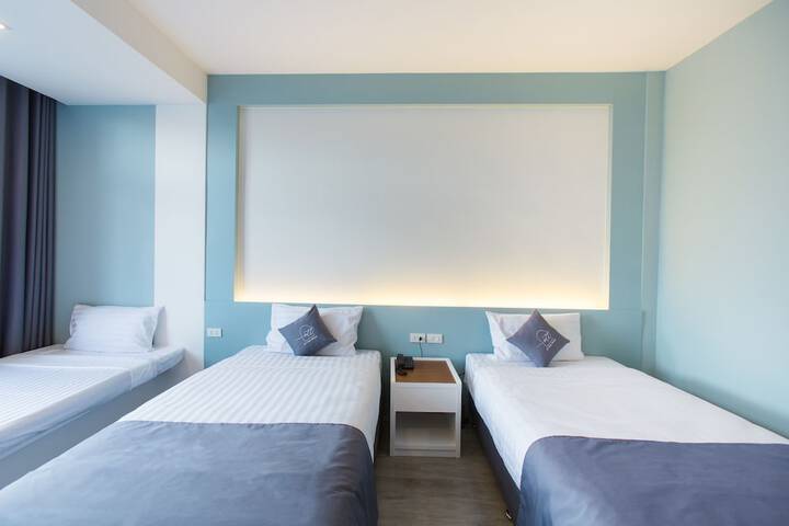 Room 15 of 37