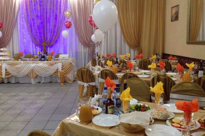 Ballroom/Hall 30 of 34