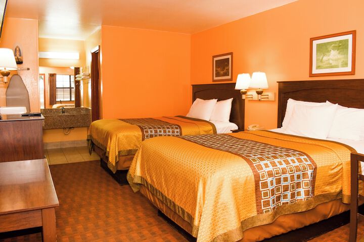Room 15 of 36