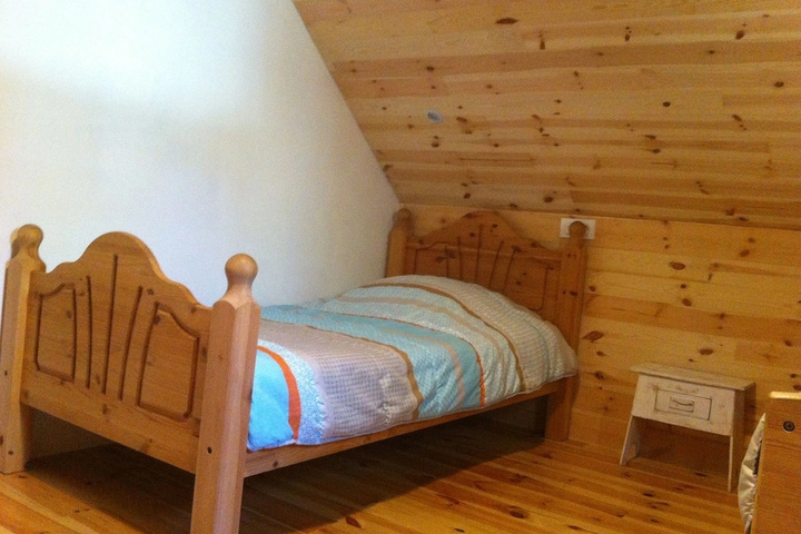 Room 2 of 15