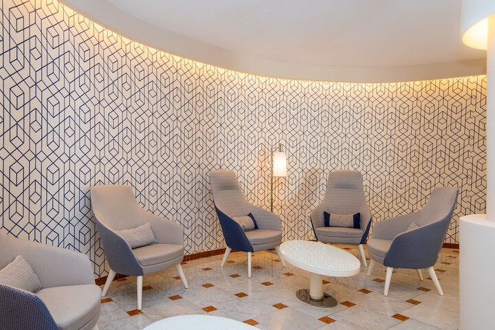 Hotel Interior 5 of 114