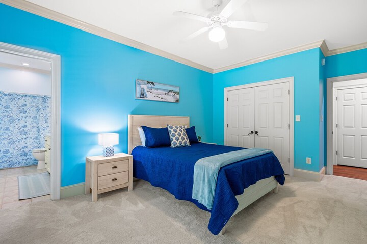 Room 376 of 759