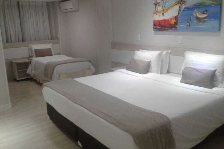 Room 5 of 33