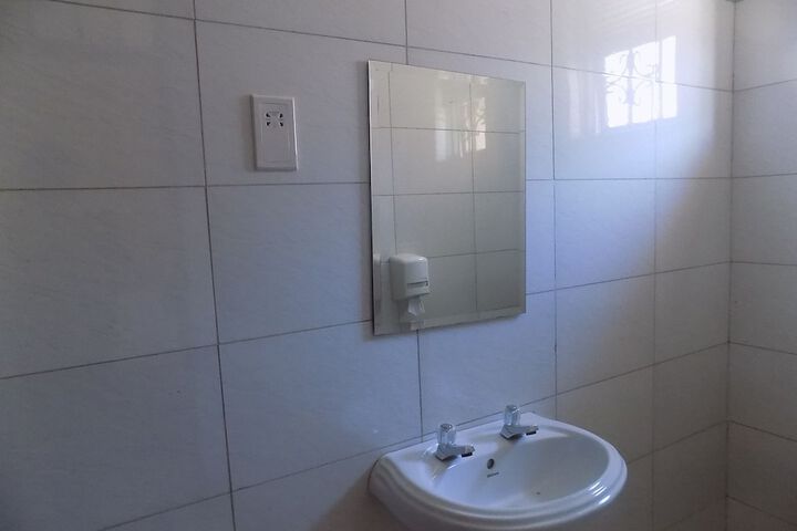 Room 12 of 17