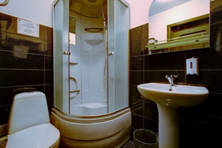 Room 2 of 25