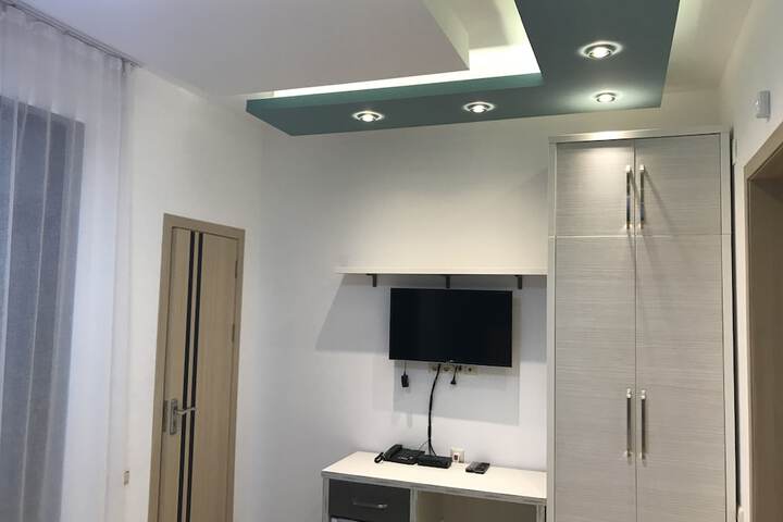 Room 16 of 72
