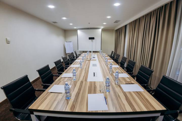 Business Center 306 of 342