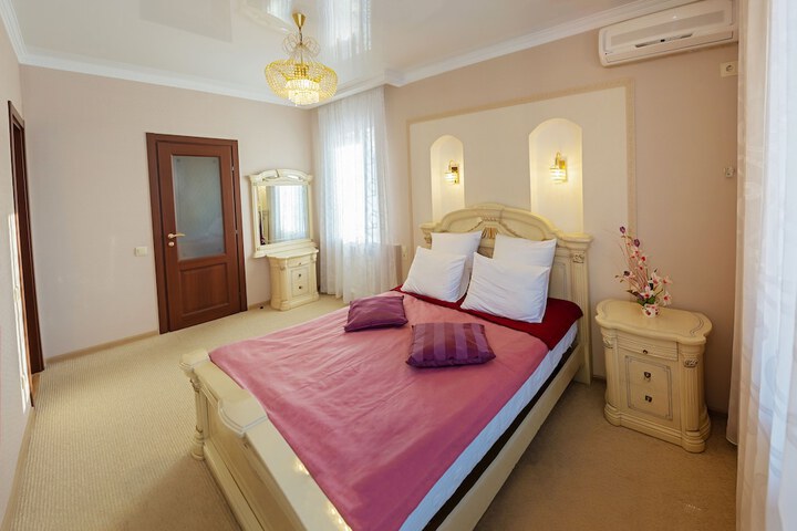 Room 70 of 78