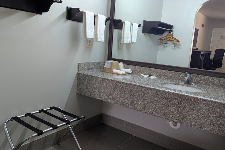 Room 12 of 21