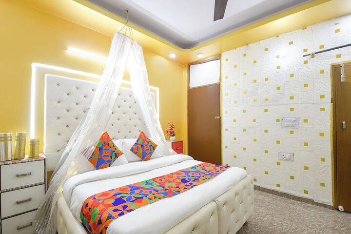 Room 12 of 34