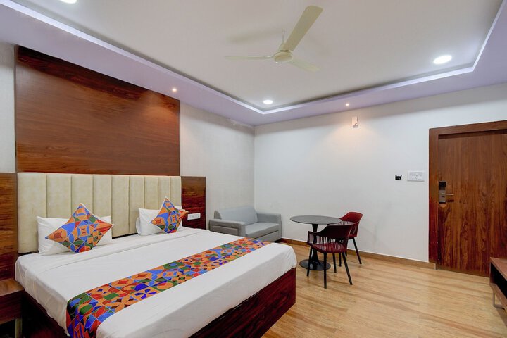 Room 21 of 34