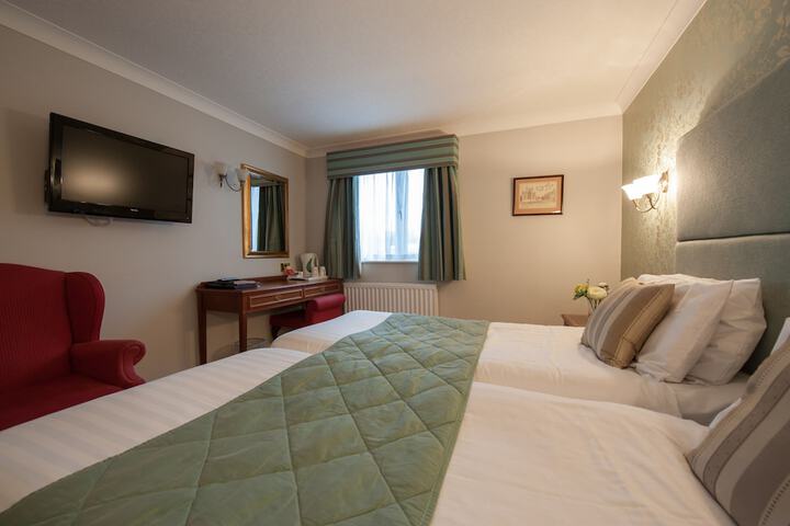 Room 19 of 28