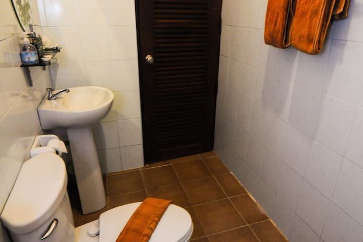 Room 19 of 30