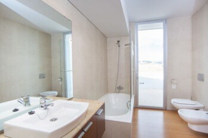 Room 2 of 31
