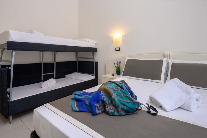 Room 19 of 42