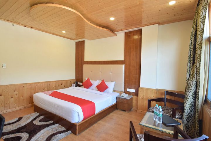 Room 12 of 25