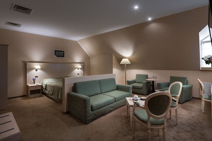 Room 14 of 60