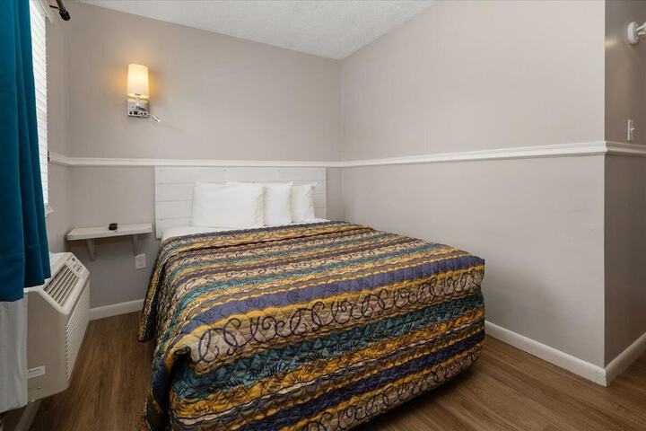 Room 16 of 49