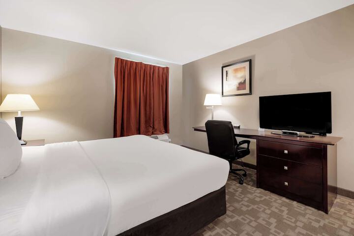 Room 12 of 30