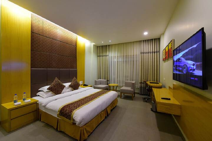 Room 3 of 11