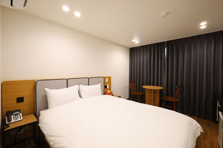 Room 17 of 75