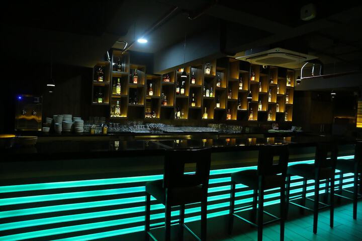 Lounge 18 of 22