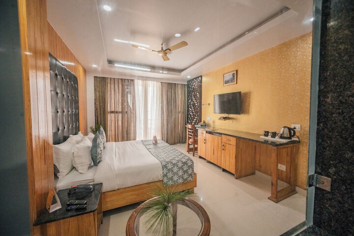 Room 11 of 57