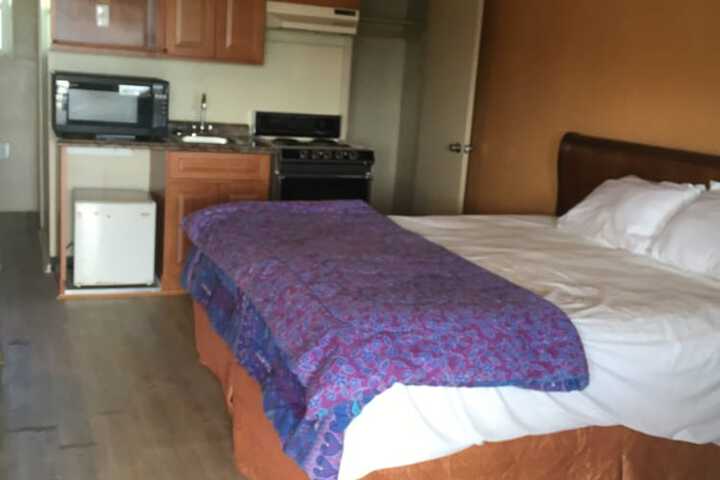 Room 2 of 17