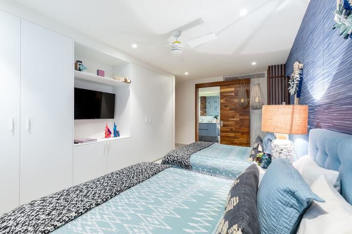 Room 36 of 270