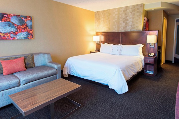Room 10 of 34