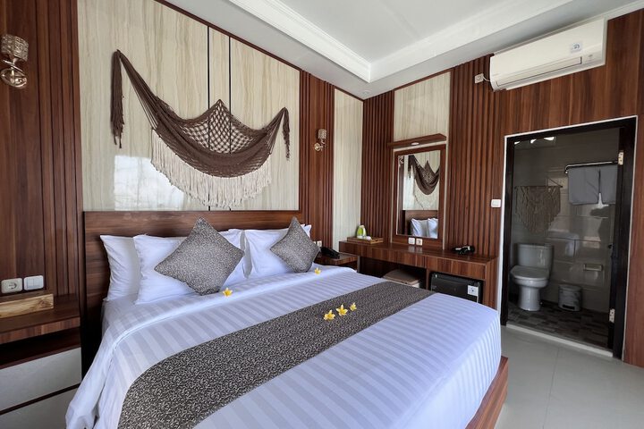 Room 3 of 69