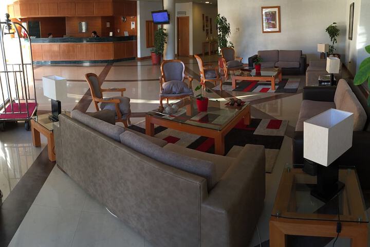 Guest Lobby