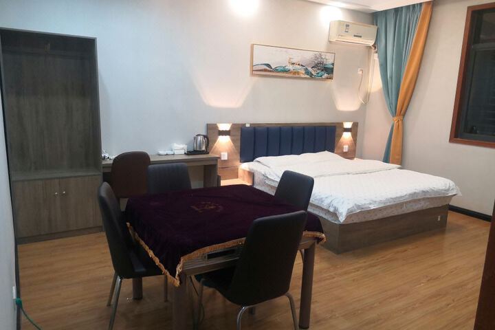 jingzhou yazhi hotel