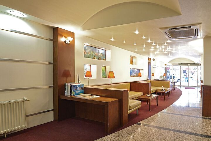Arma Hotel