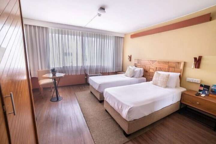 Room 28 of 38