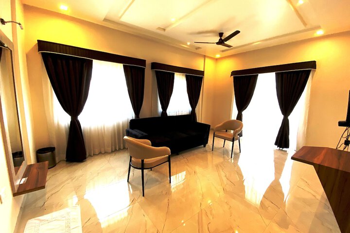Room 11 of 20